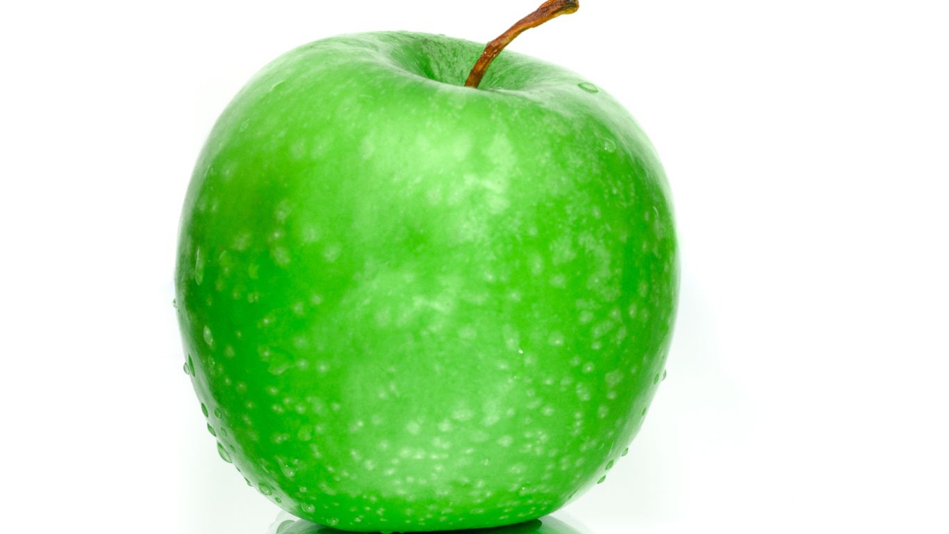 The Endless Benefits of Green Apples for the Elderly
